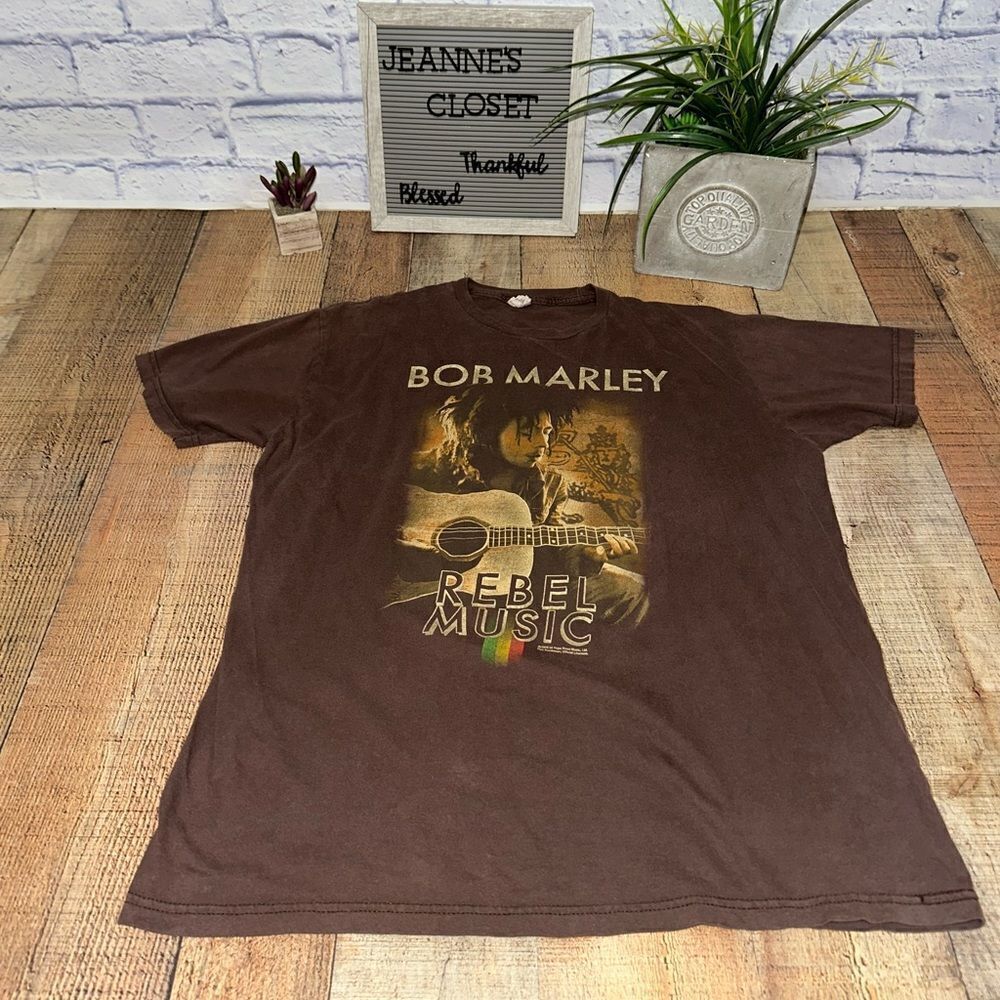 Bob Marley REBEL MUSIC T-Shirt sz xl bay island 2008